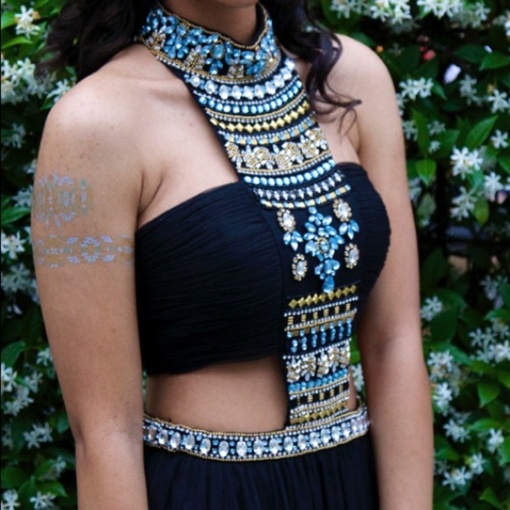 PROM DRESS - Picture 3 of 4